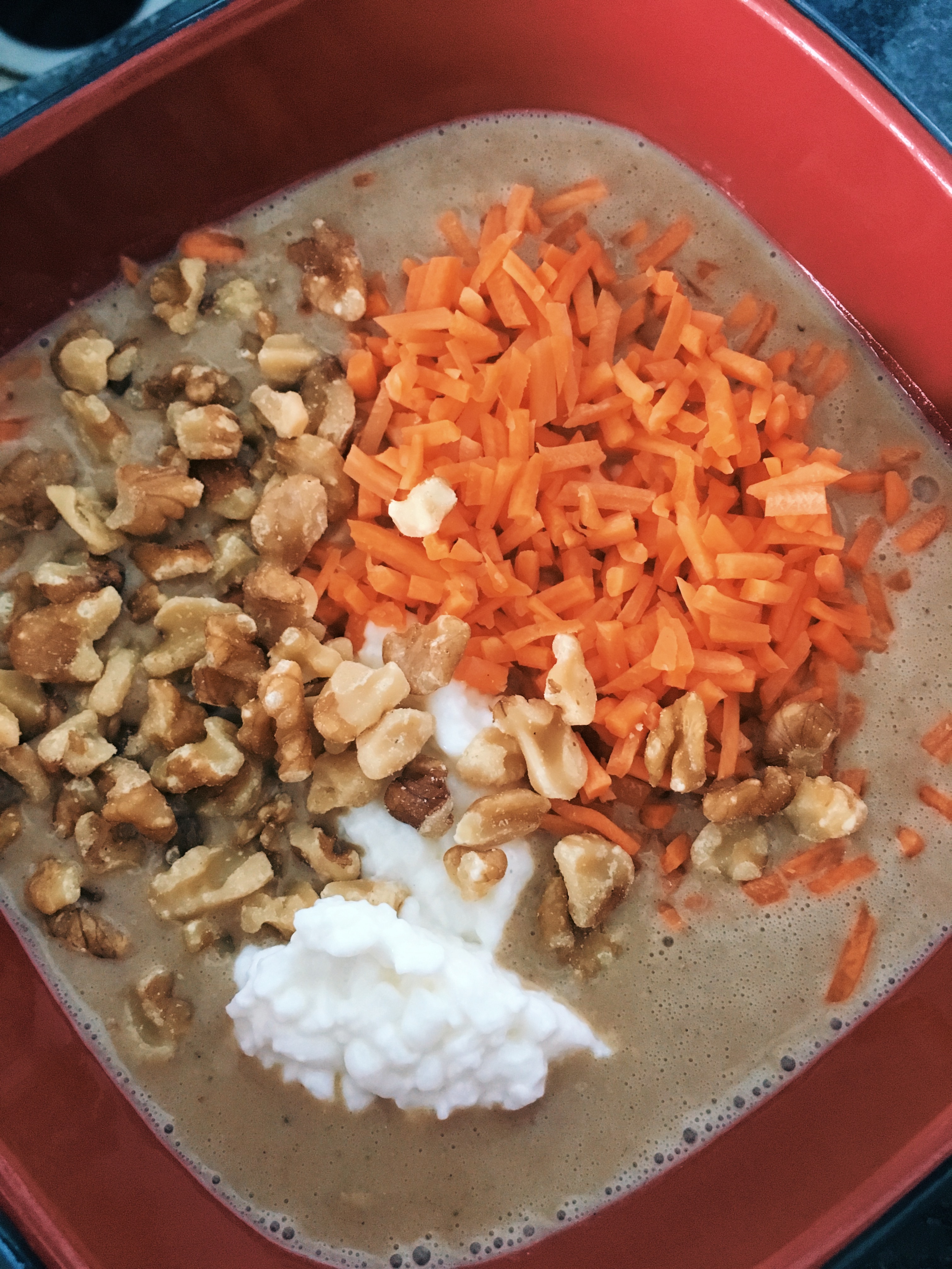 How to Make It: Carrot Cake Smoothie Bowl Recipe